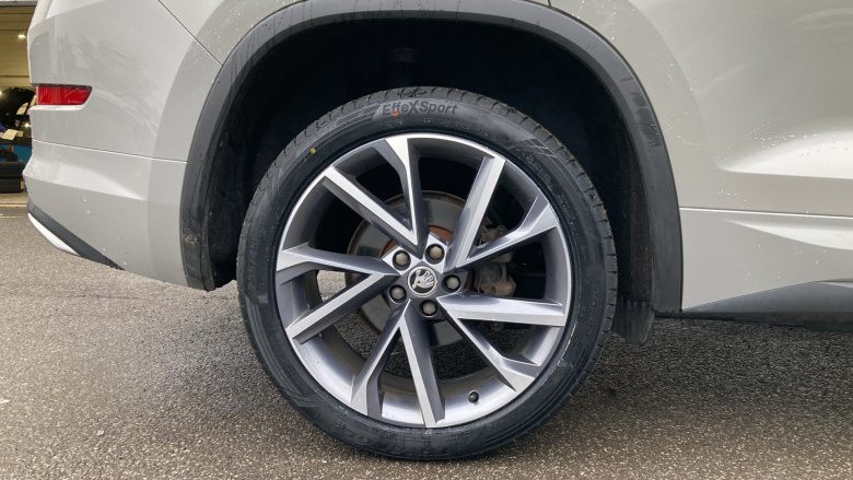 Skoda Kodiaq 2.0 TDI Sport Line 4x4 5dr DSG [7 Seat] Diesel Estate